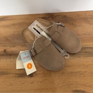 NWT Cat & Jack Beige Suede Slip-On Mules, Size 2